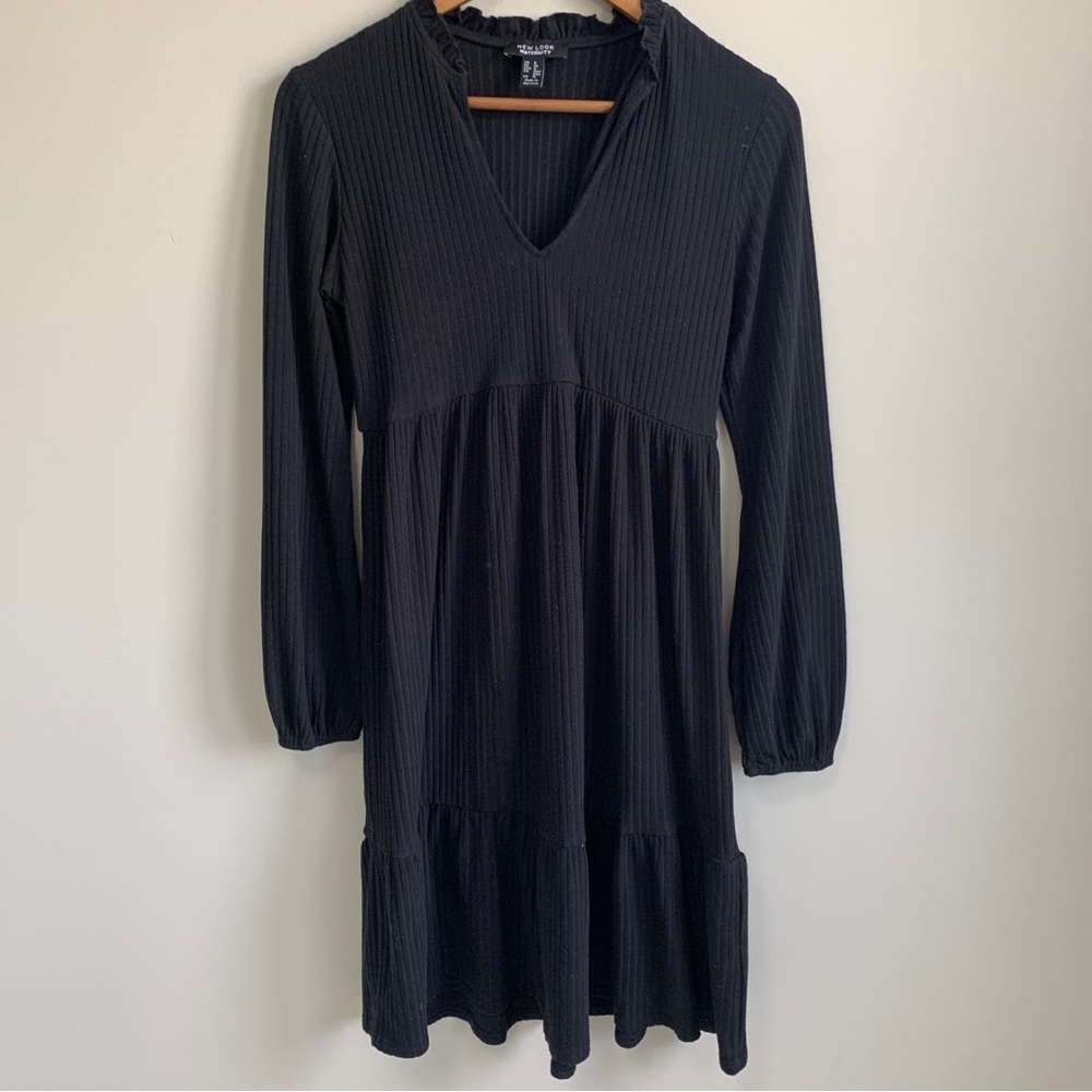 ✨2/$20✨ New Look Black Ribbed Maternity Dress